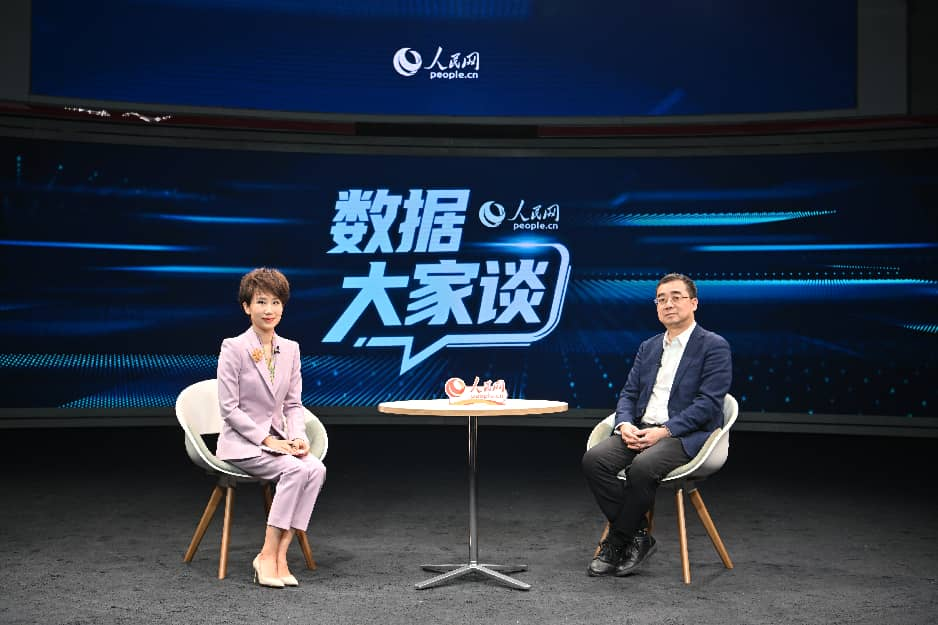 國(guó)家數(shù)據(jù)局?jǐn)?shù)據(jù)資源司司長(zhǎng)張望做客“數(shù)據(jù)大家談”欄目。人民網(wǎng)記者 翁奇羽攝